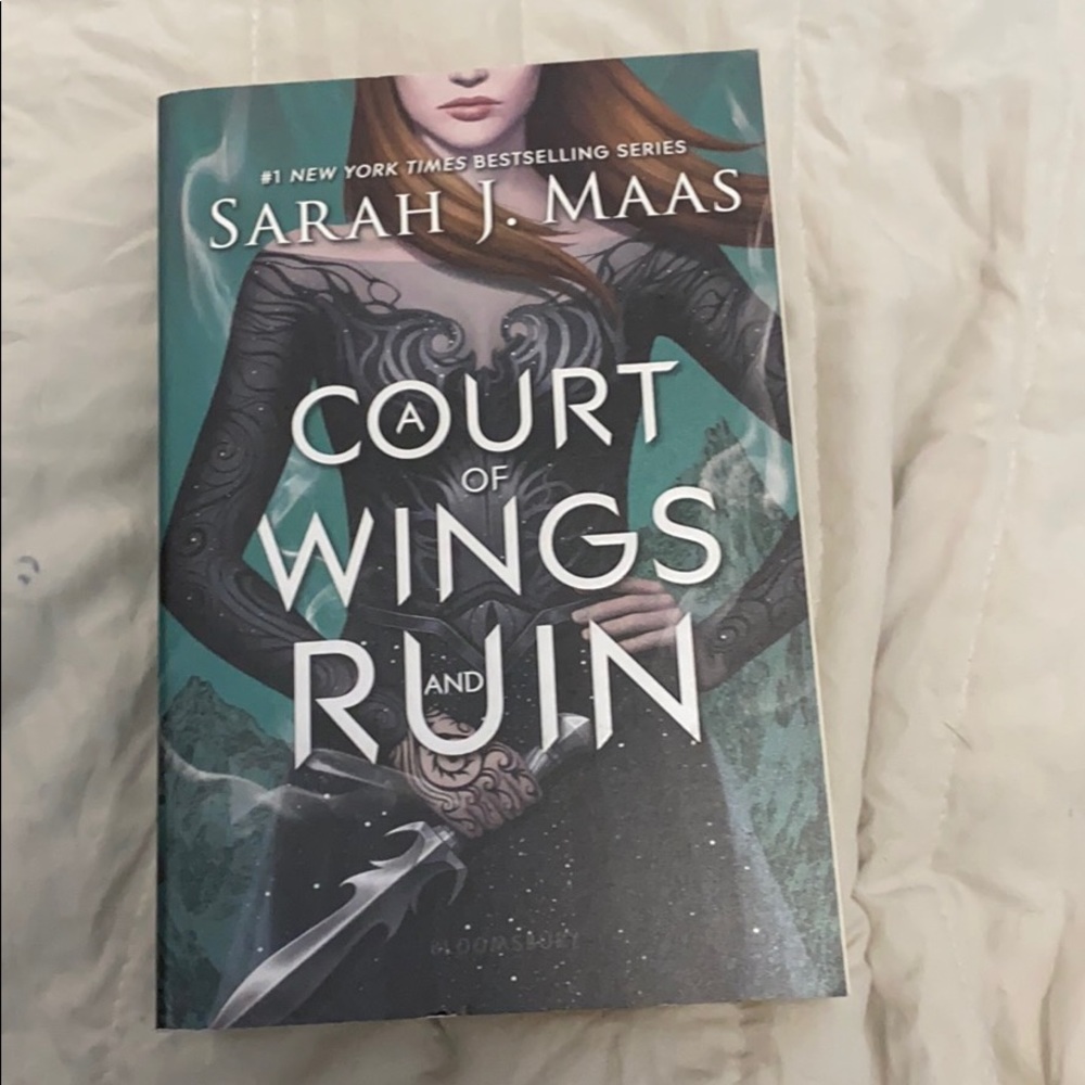 A Court of Wings and Ruin
